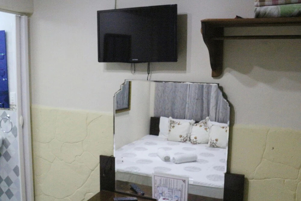 Wenchris House