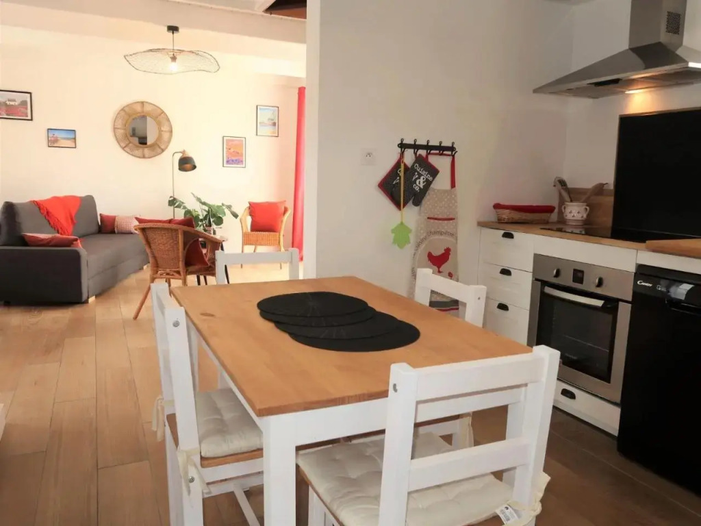 Holiday Home La Charmeuse - GOV203