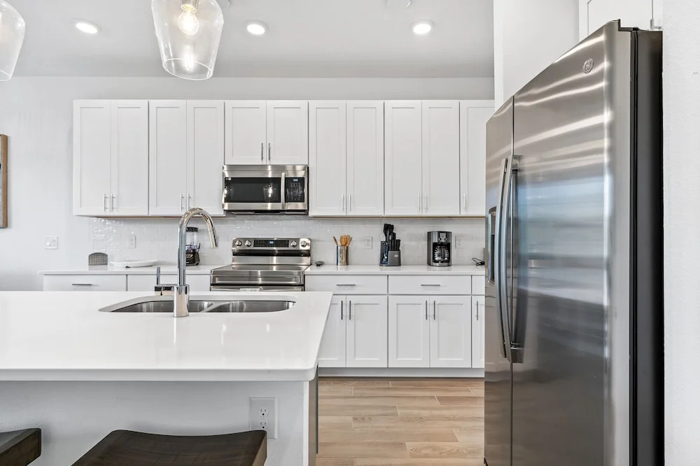 Lovely Townhome Sleeps 8 Eve101