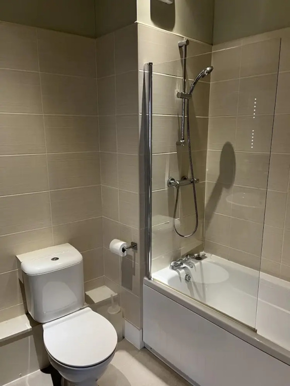 The Castle Tavern Pub & Guest Rooms