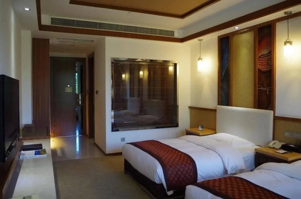 Hui Feng Hotel