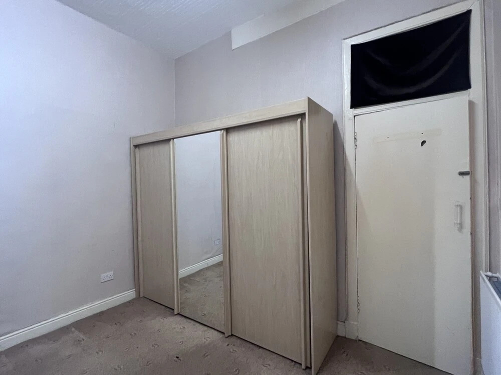 Happy Apartment