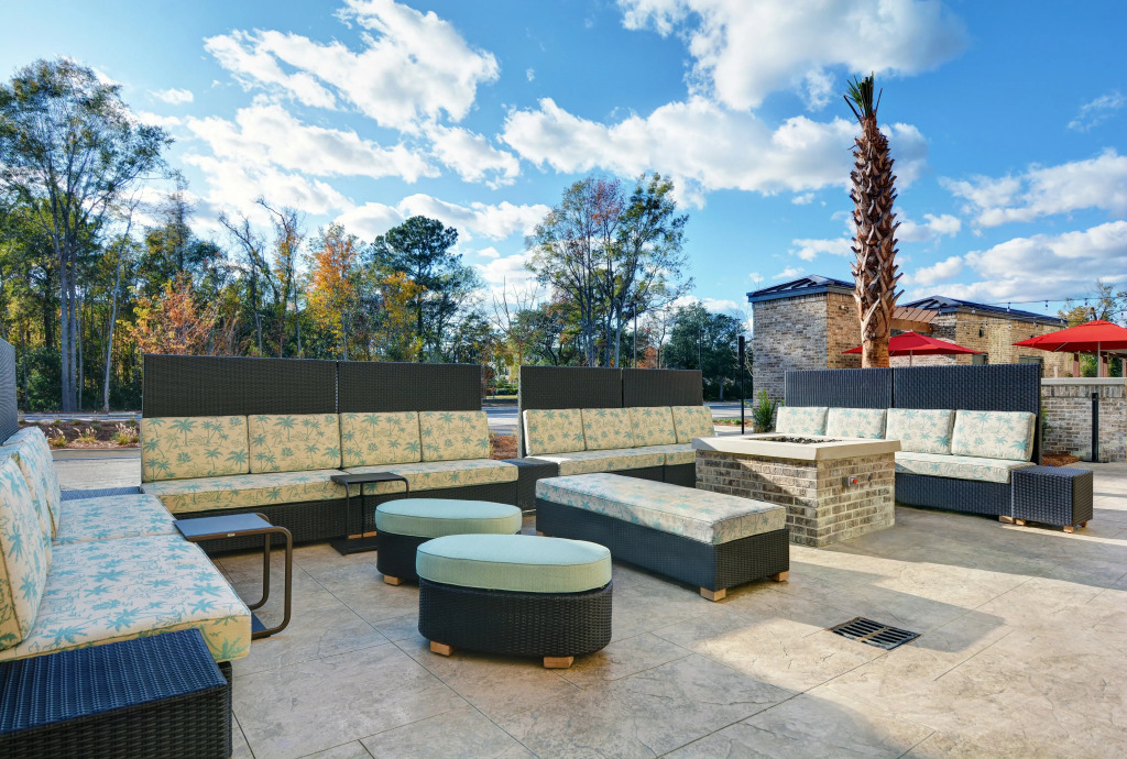 Home2 Suites By Hilton Charleston Daniel Island, Sc