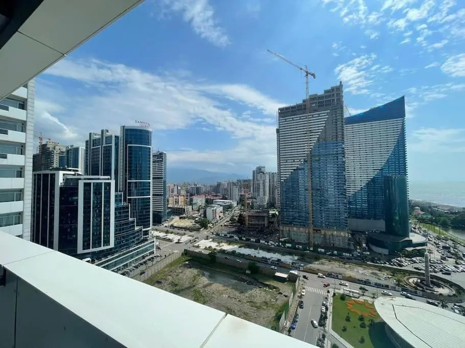 Leo Group Luxury Apartment 1834 Alliance Palace