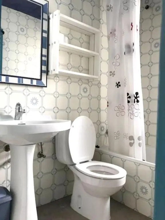 2 bedrooms appartement with enclosed garden at Empuriabrava 1 km away from the beach