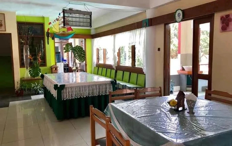 Budget Room at Arjuno 6  by Hotel Azaya