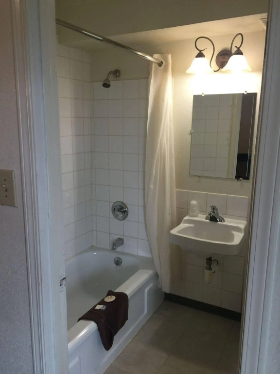 Voyageur Motor Inn