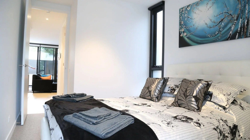 Heart of Ormond Apartment  by Ready Set Host