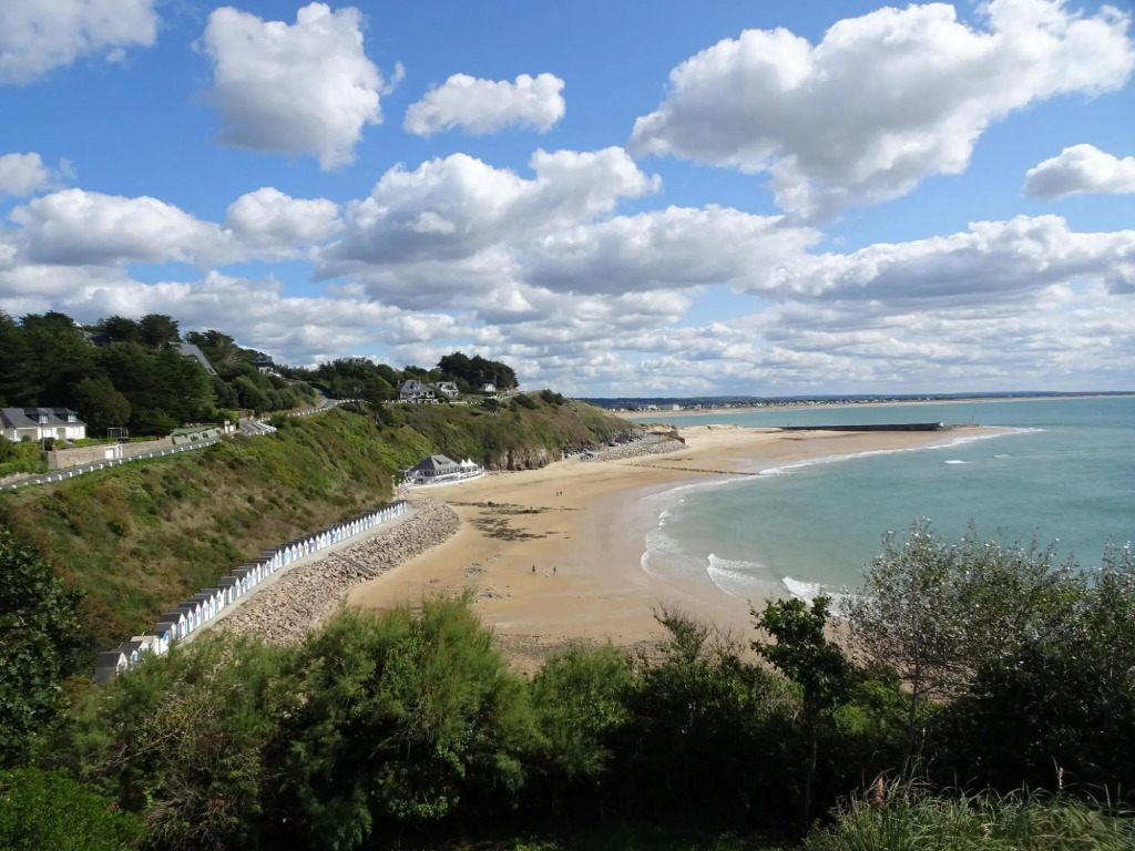 Villa in Normandy with Beach Access