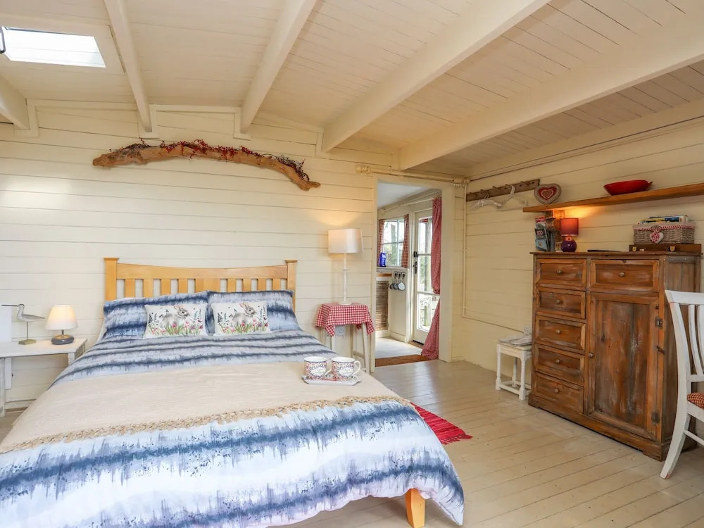 Songbird Hideaway