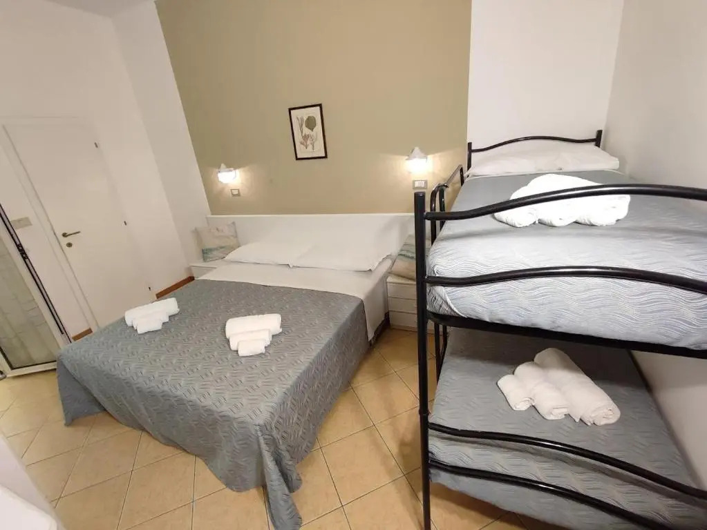 Hotel Athena
