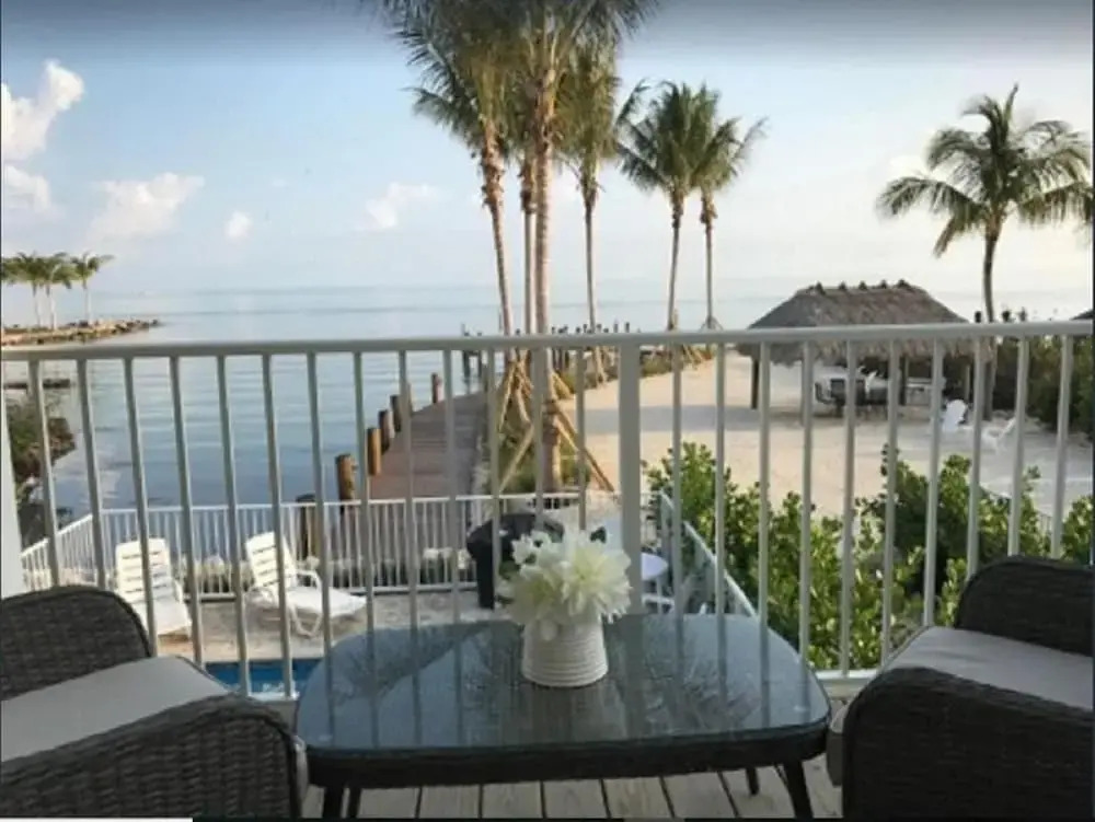7 Waterfront 4bed 3bath Pool Home