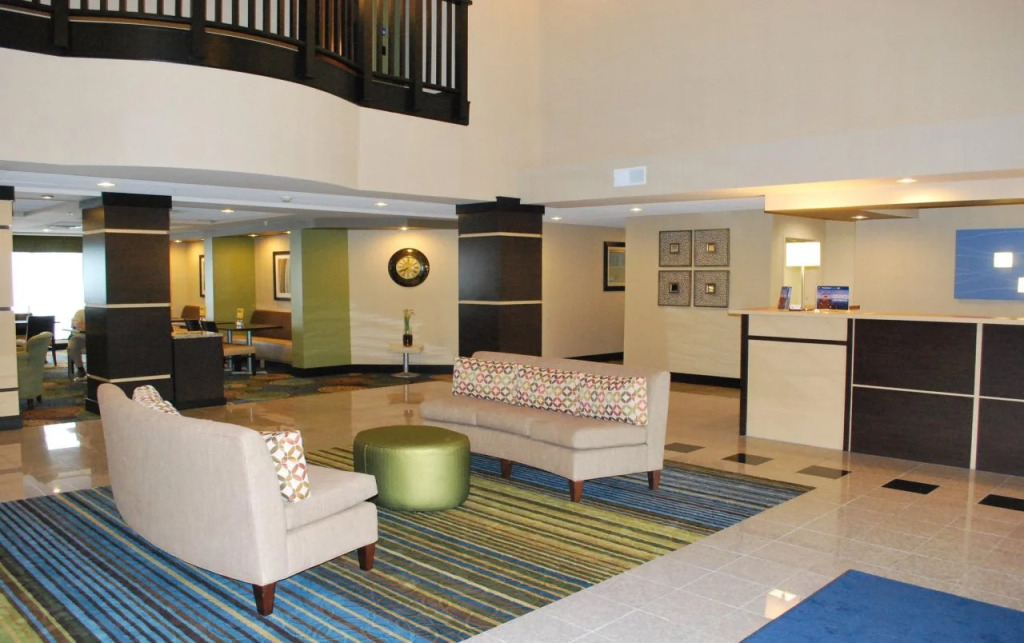 Holiday Inn Express Bloomington West by IHG