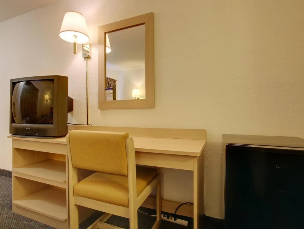 Americas Best Value Inn and Suites Carbondale