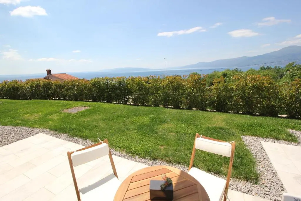Studio apartment Miramare
