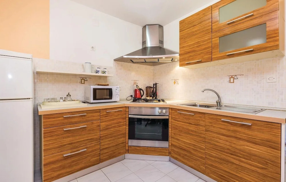 Amazing Home in Kampor With Wifi and 2 Bedrooms