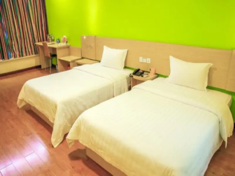 7 Days Inn Leshan Giant Buddha Zhanggong Bridge Haochijie