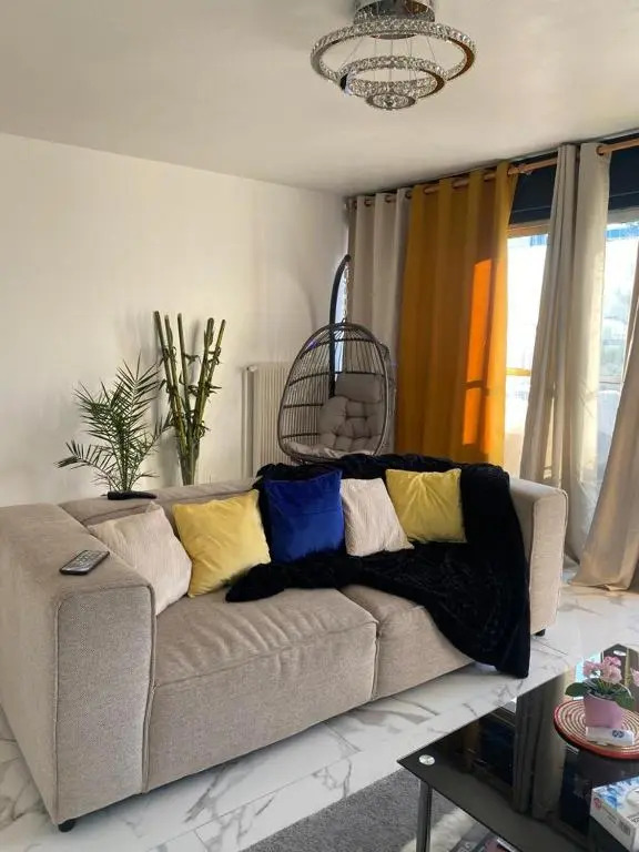 Logement entier+ jardin privé et parking 2places