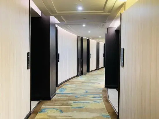 Hindu Hot Spring Hotel (Delong International Jewelry City Duobao City Branch)