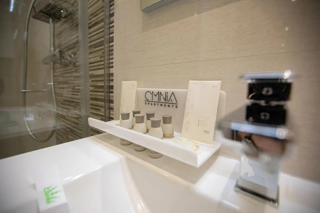 Omnia Apartments