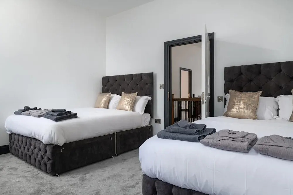 Beautiful 5 Bedroom Apartment in Capel Salem