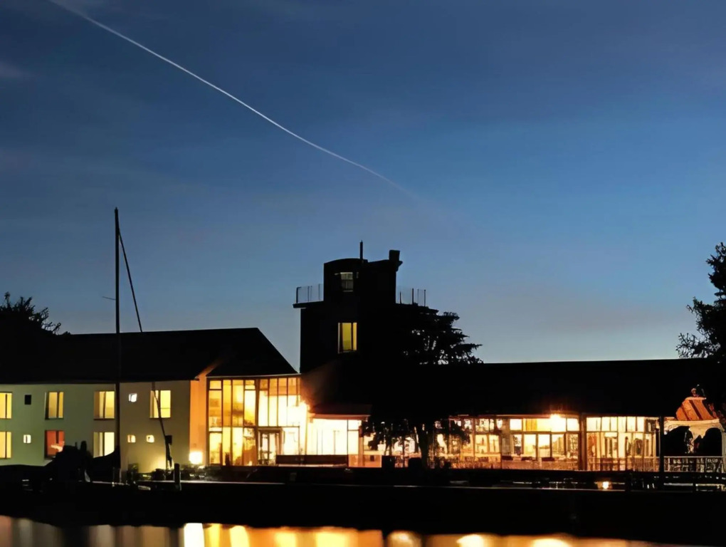 Hotel Utkiek und Pier 19