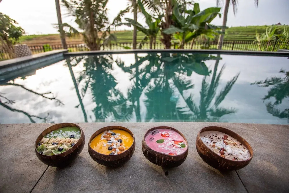 Tropical Private Villa, 3 BR, Canggu Ricefield View