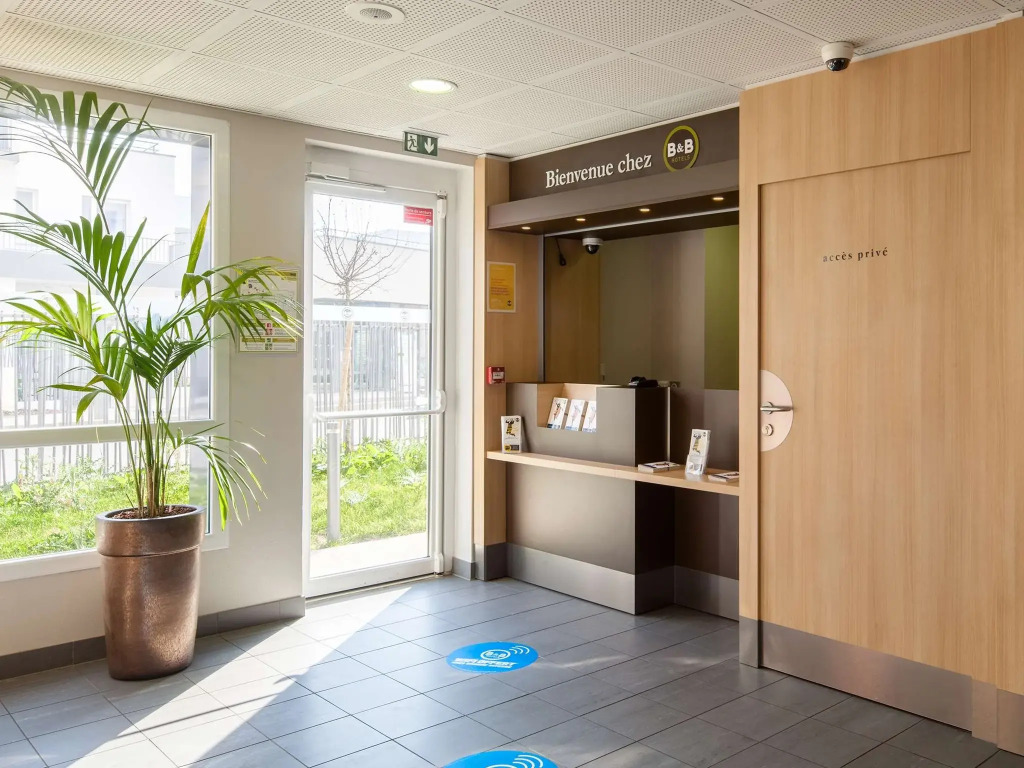 B&B HOTEL Orly Chevilly Marché International