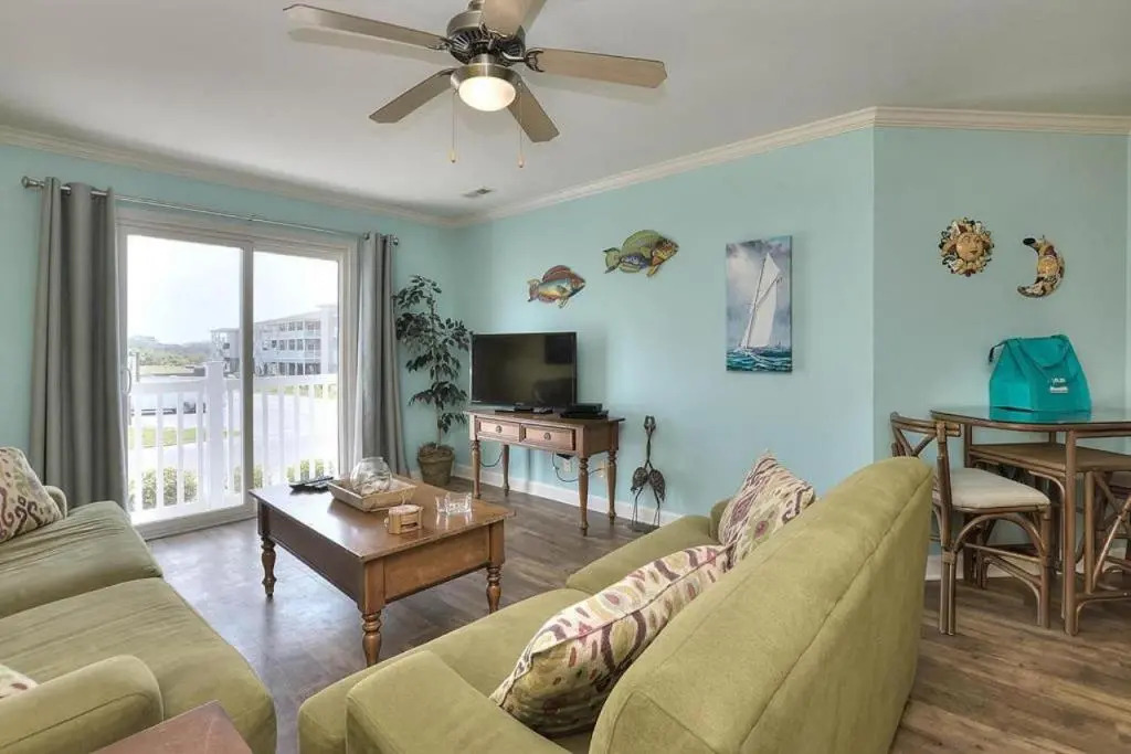 Ocean Walk 5103