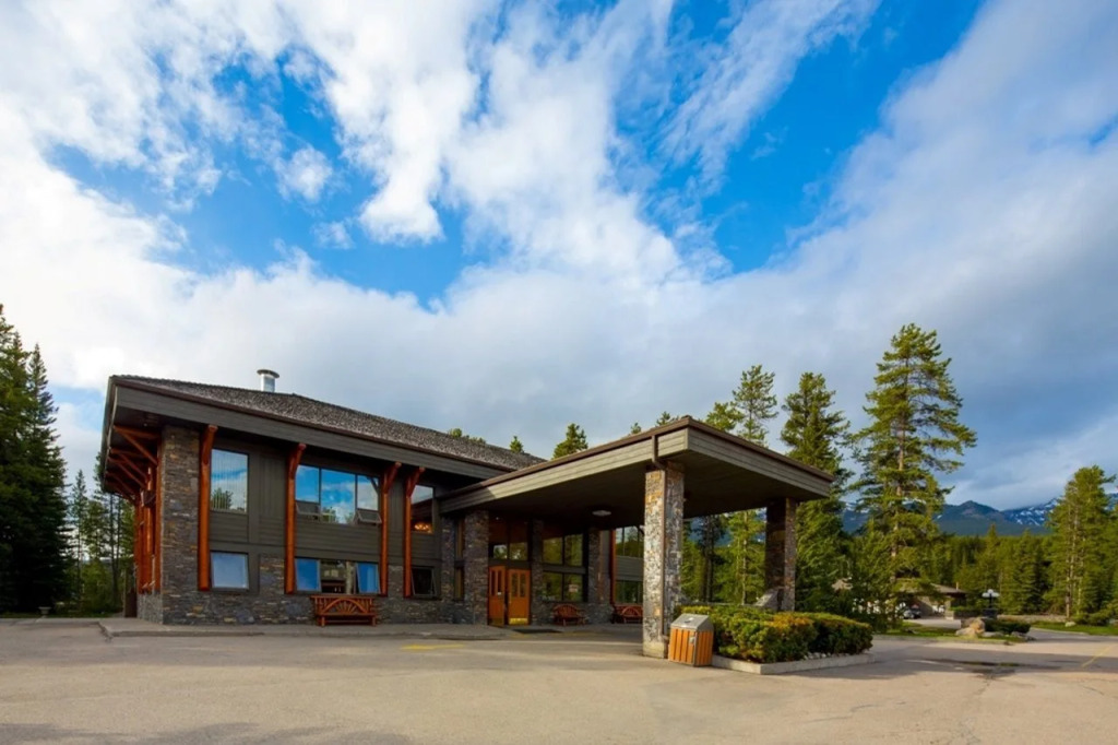 Mountaineer Lodge