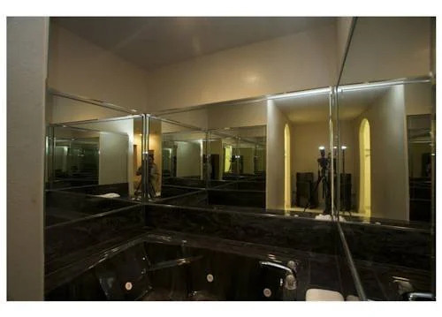 Redwood Suites