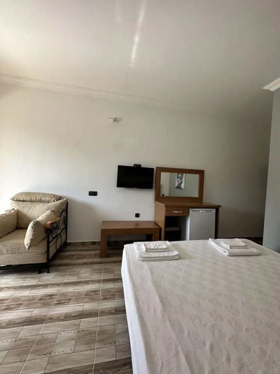 Sandhill Hotel