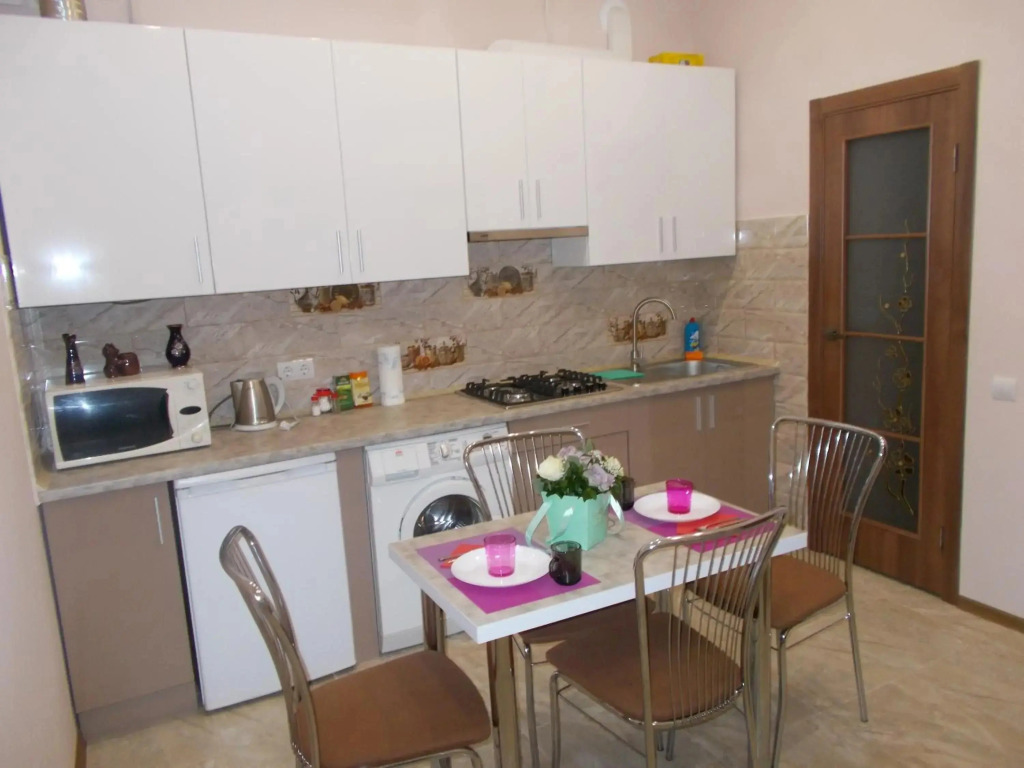 Two-bedroom apartment in 10 min to the Opera Theatre