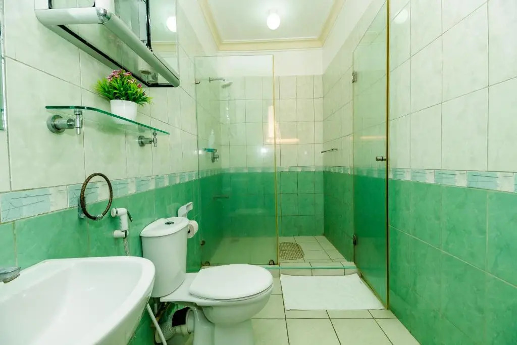 Lovely 4 Bedroom Sea View Apartment With Pool And Beach Access