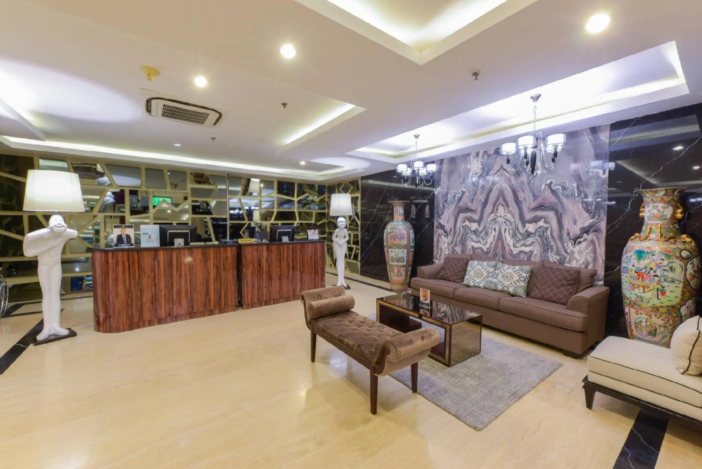 Royal Regantris Cendana