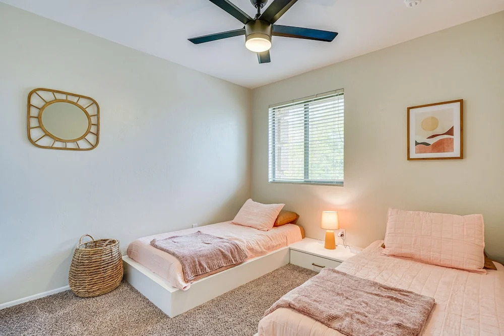 Gorgeous Green Valley Home: Patio & Private Pool!