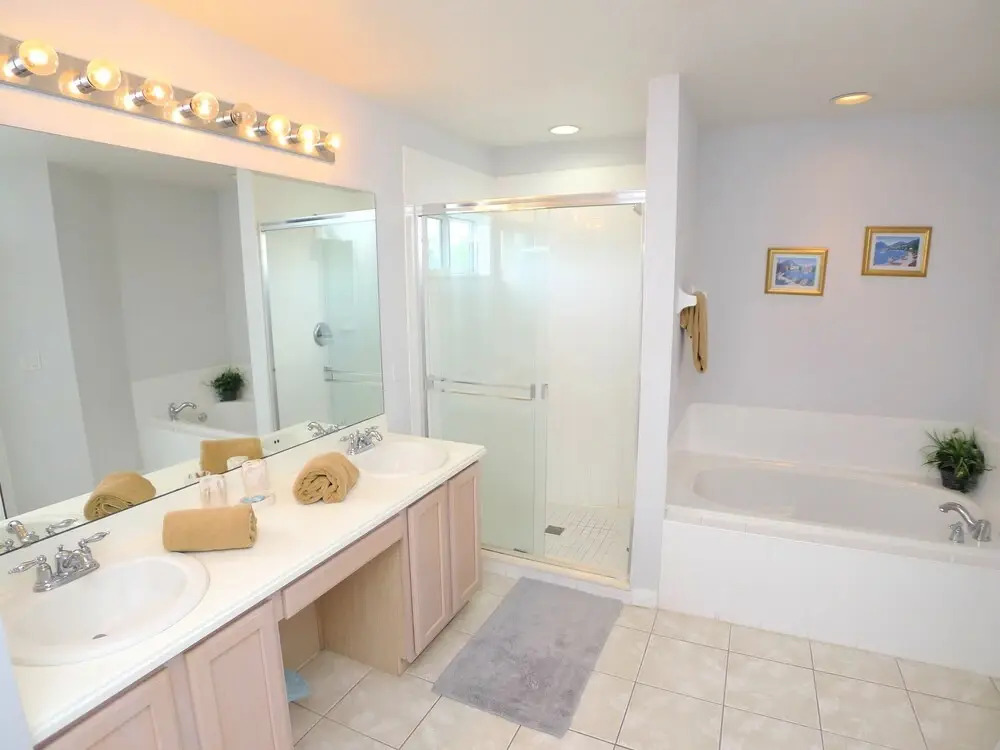 5 Bed Resort Home In Gated Community 188