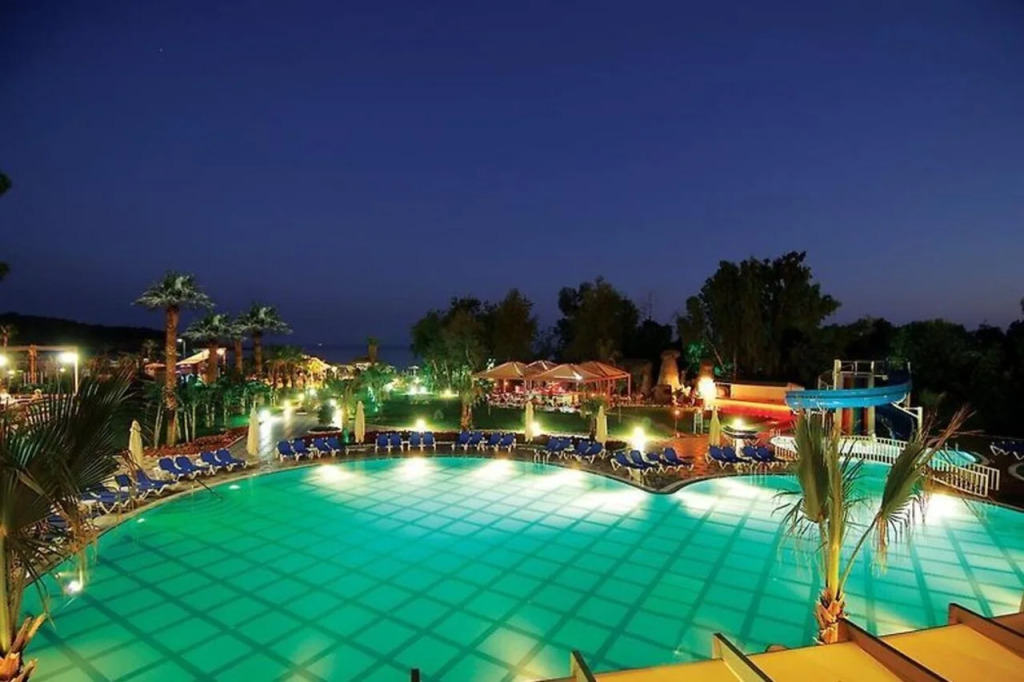 Lycus Beach Hotel