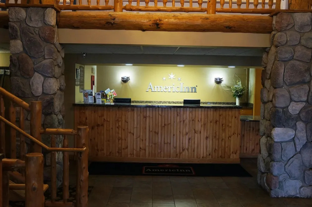 AmericInn Two Harbors