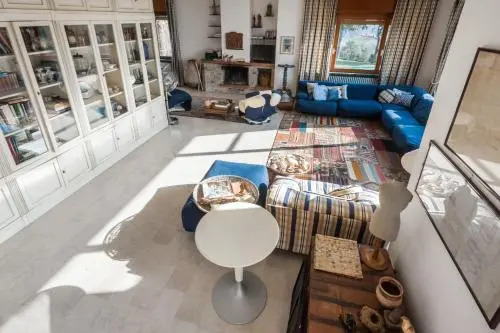 Welcome Traveller VILLA LEDA