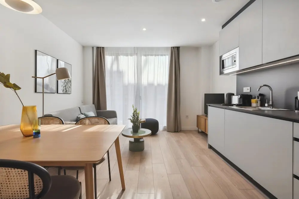Limehome Valencia Carrer del Pare Palau i Quer