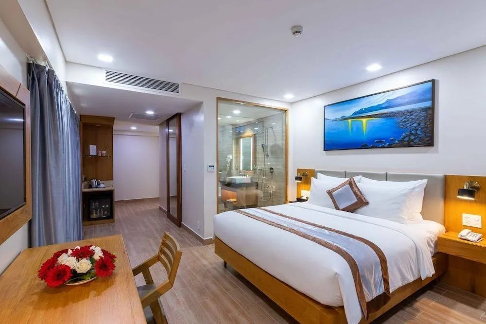 Marina Bay Con Dao Hotel