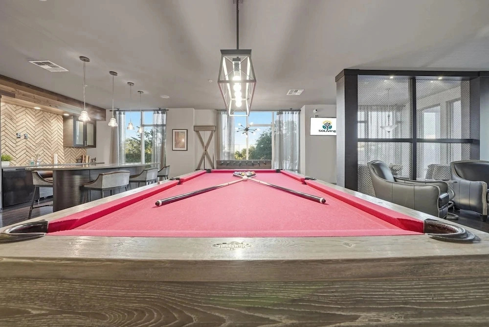Modern 2BR w Pool Pet-friendly Unit 18