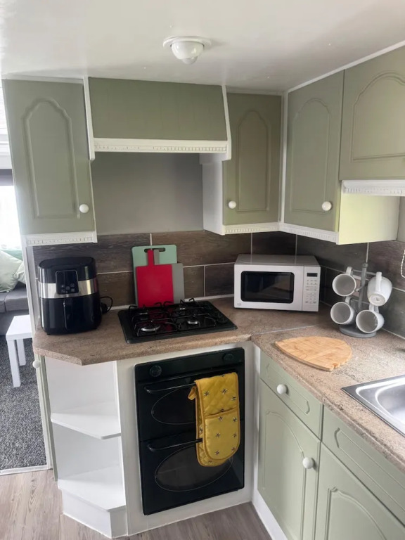 Skegness 2-bed Caravan, Sleeps 6, 6 Mins to Beach