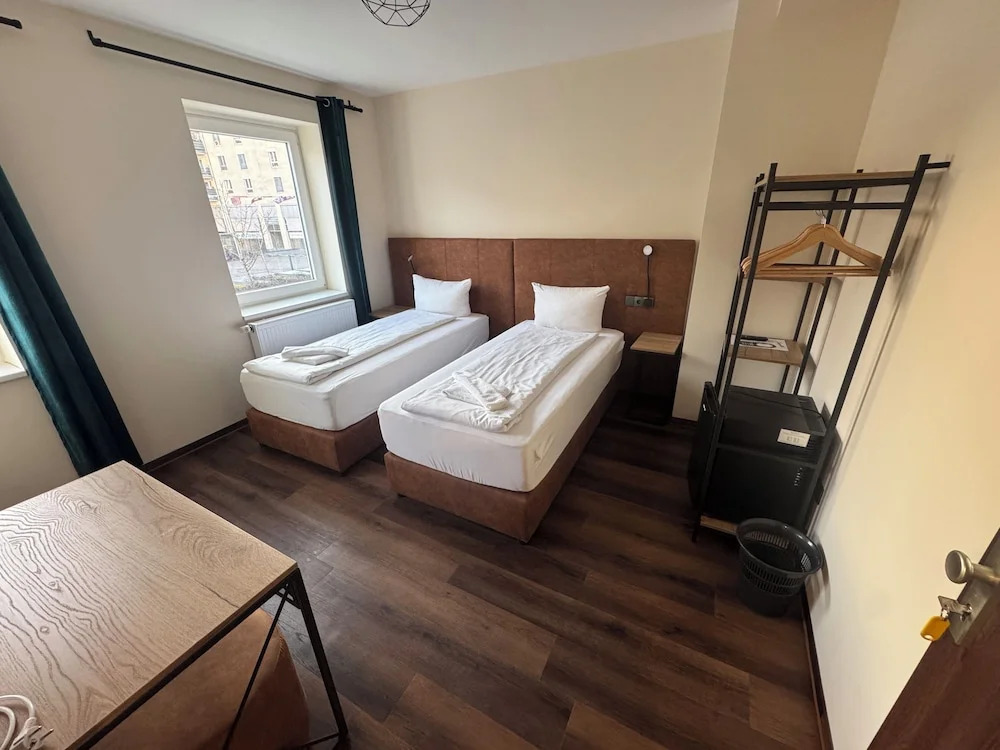 Hotel Capitol Zentrum - 24h