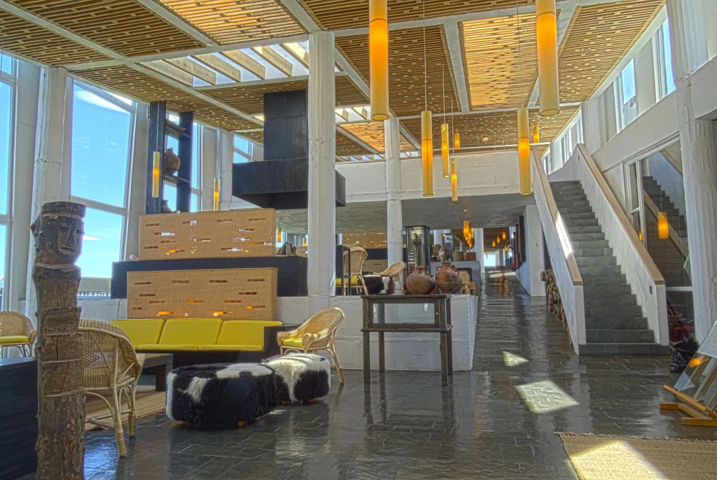 Remota Hotel