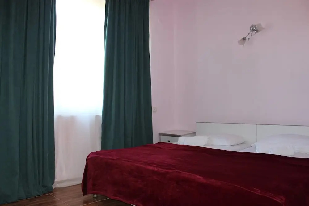 Iveria Elli Hotel