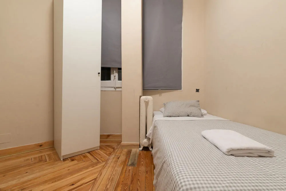 Rooms Arguelles 58