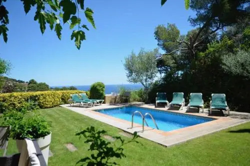 Villa Alveniz- Ref 197