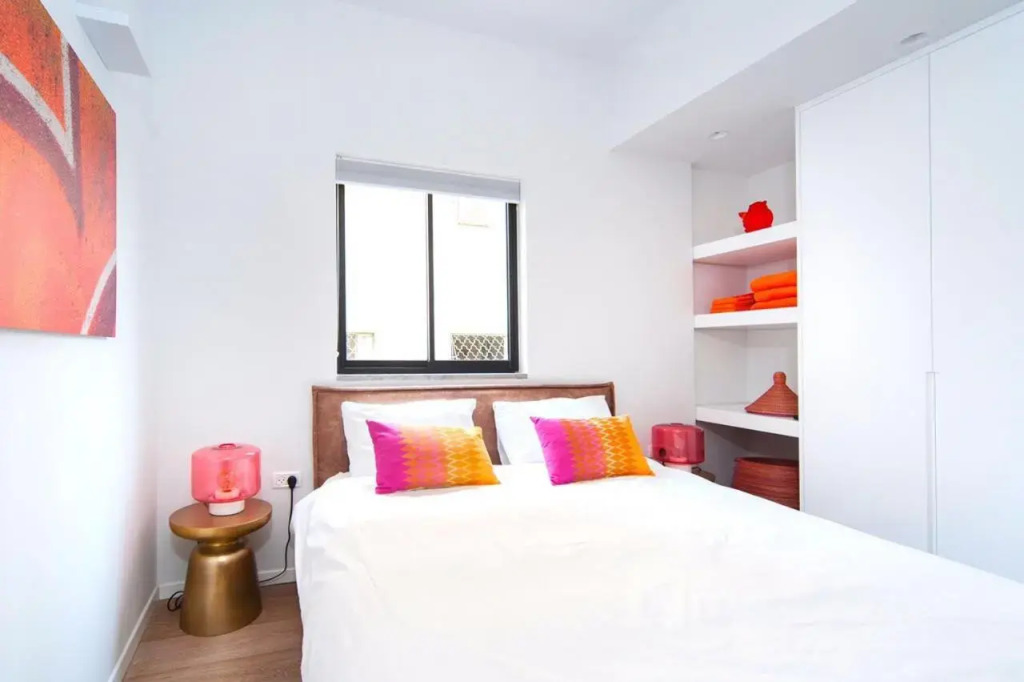 2 Bedroom Frishman Beach
